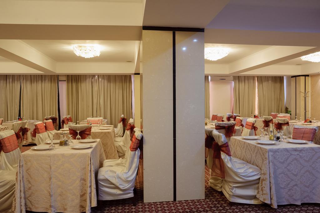 Hotel Gmg Constanta Bagian luar foto