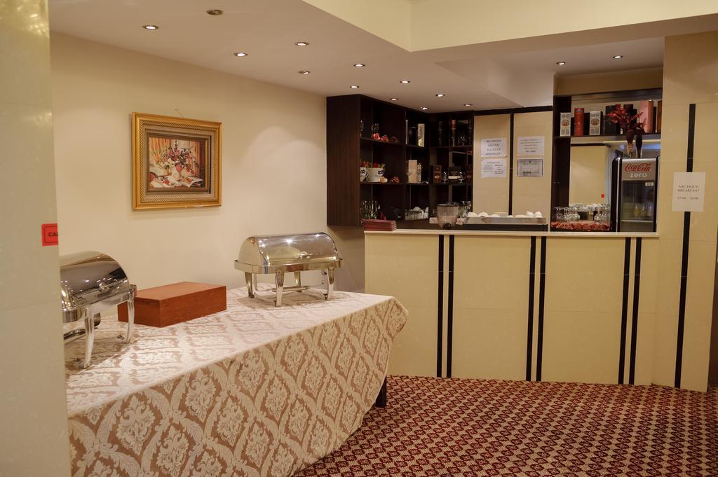 Hotel Gmg Constanta Bagian luar foto