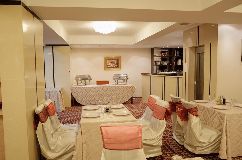 Hotel Gmg Constanta Bagian luar foto