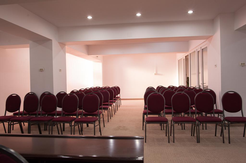 Hotel Gmg Constanta Bagian luar foto