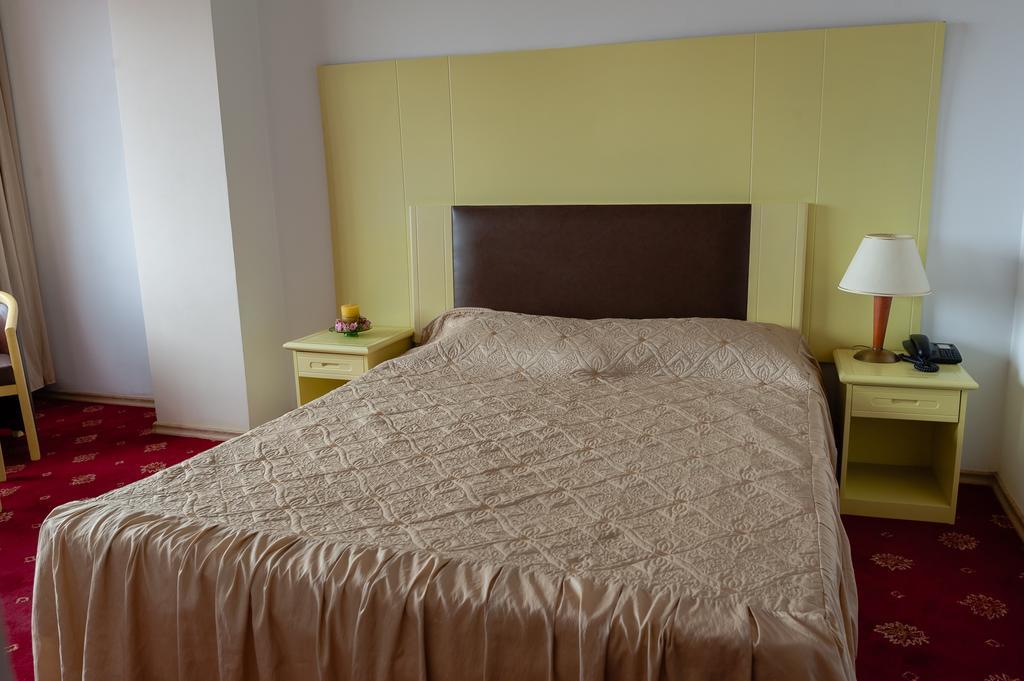Hotel Gmg Constanta Bagian luar foto
